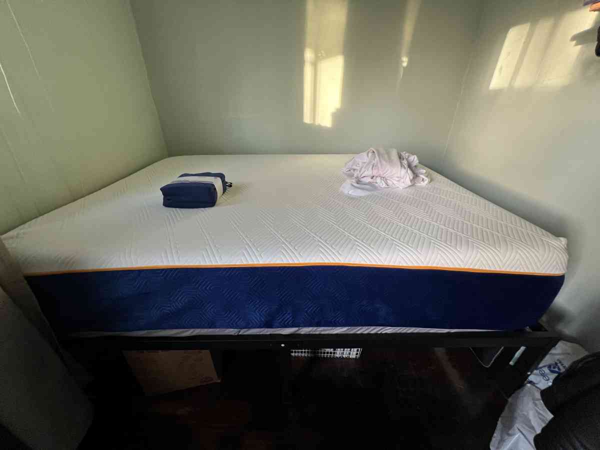 Mattress - Lakewood, Washington - FleaMarketBay