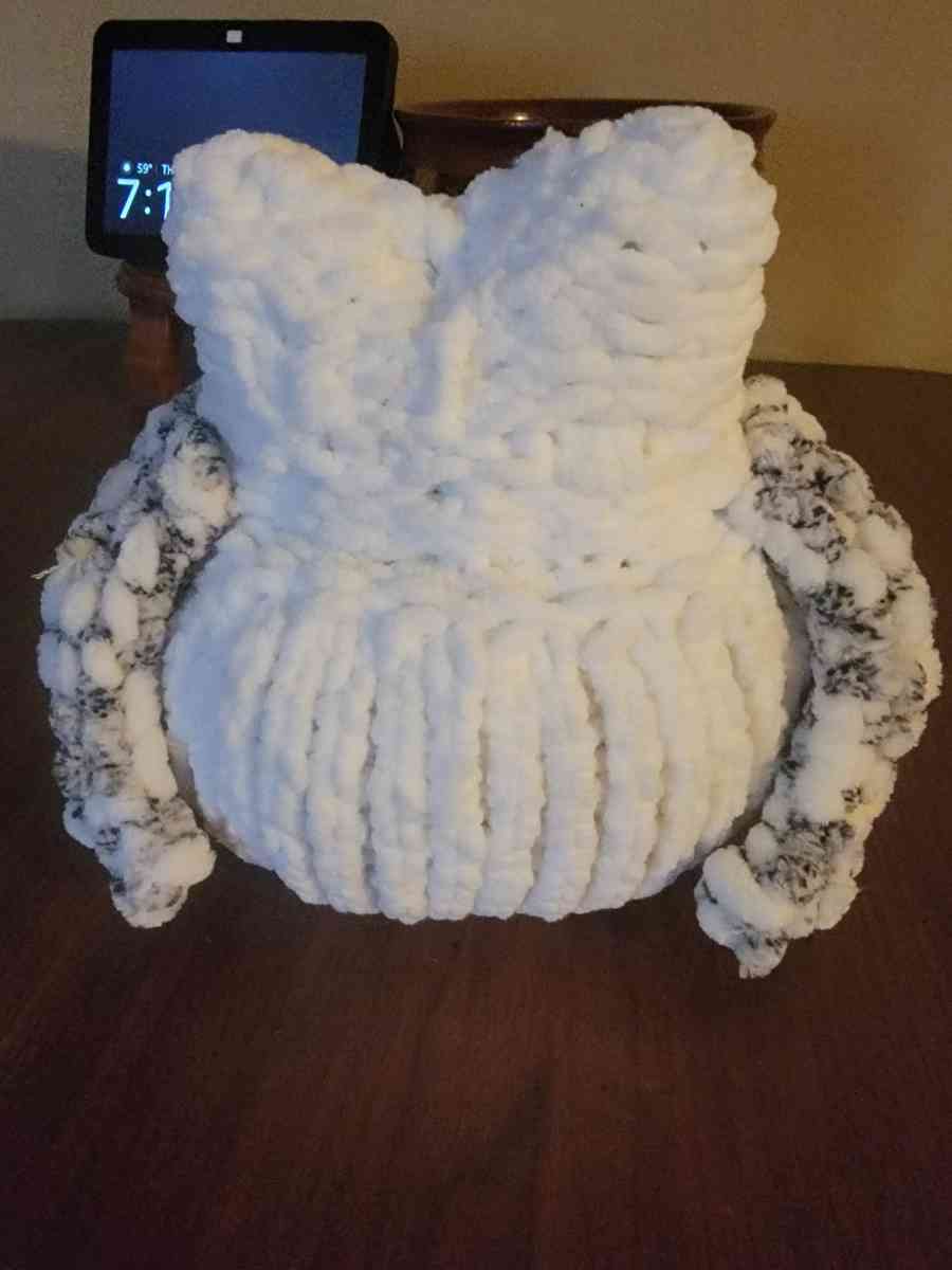 Handmade Knitted Owl - Minneota, Minnesota - FleaMarketBay