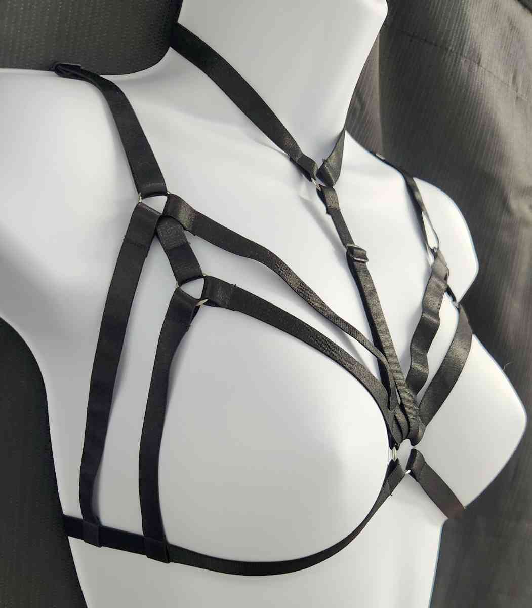 Womens Elastic Adjustable Body Harness Cupless Bra Accessory