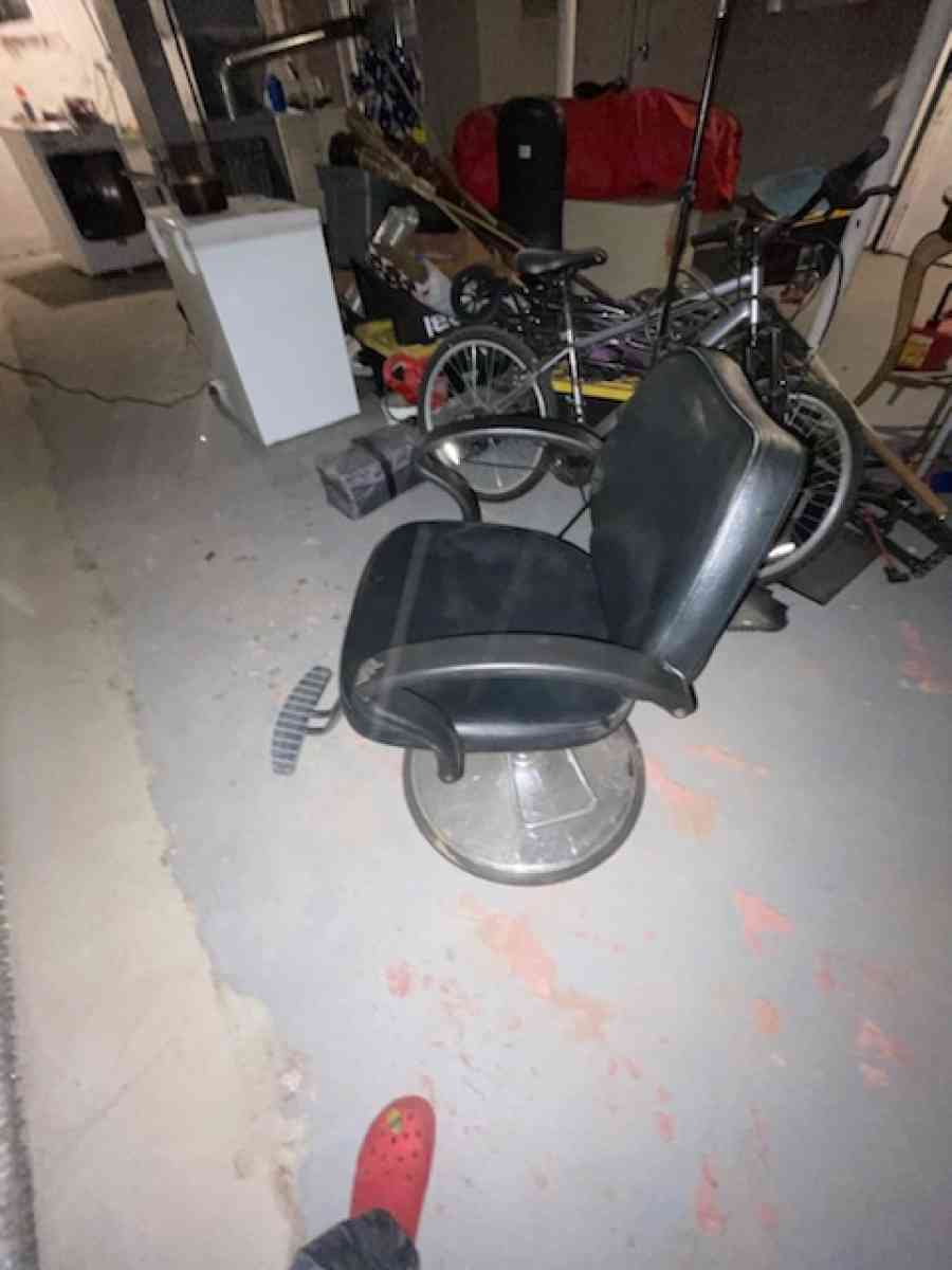 Barber salon chair