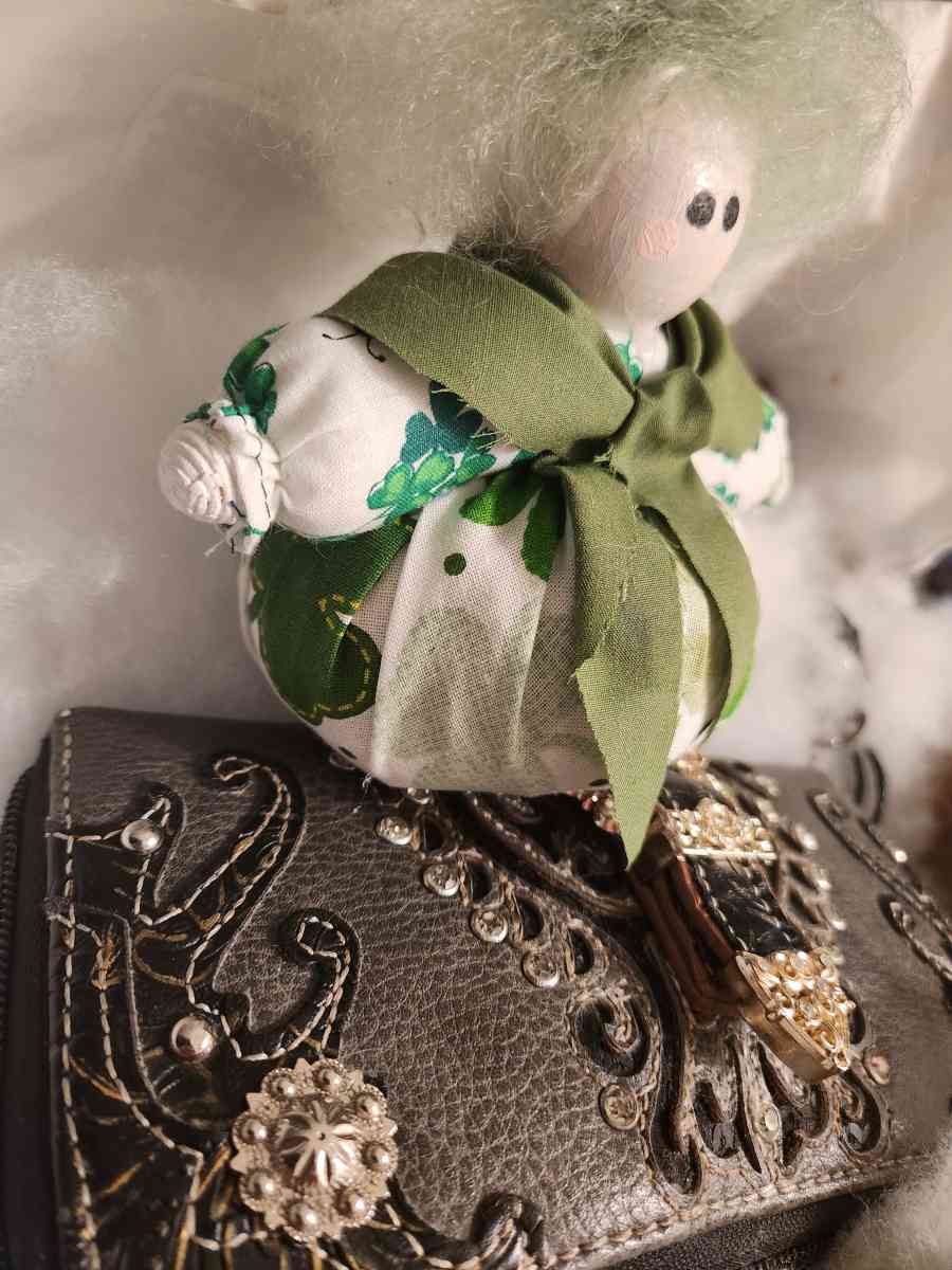 miss lucky pin cushion