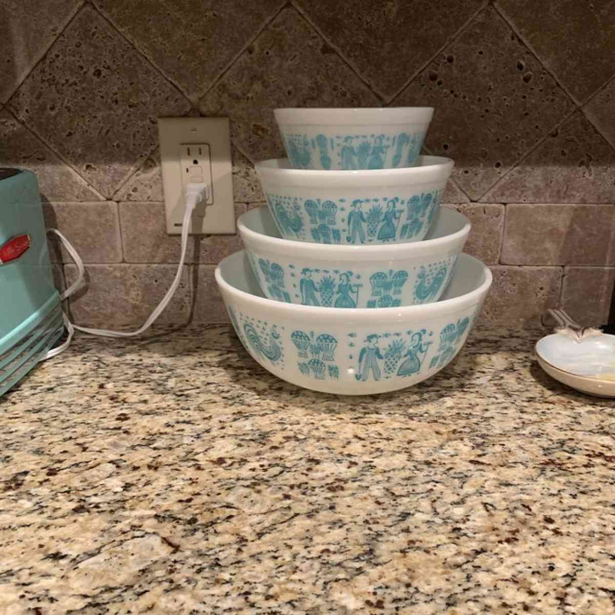 turquoise Pyrex set