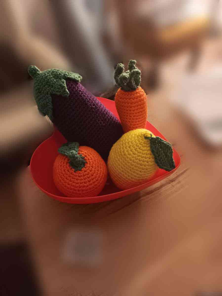 4 Piece Handmade Fruits and Veggie Set