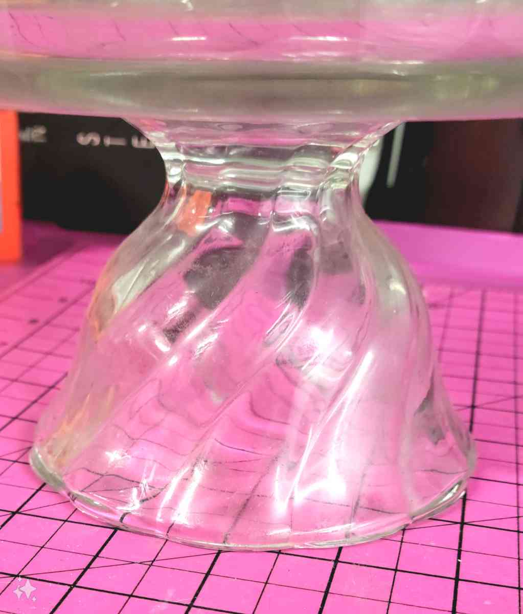 Vintage Glass 8 Trifle Bowl on Beautiful Swirl Pedastal