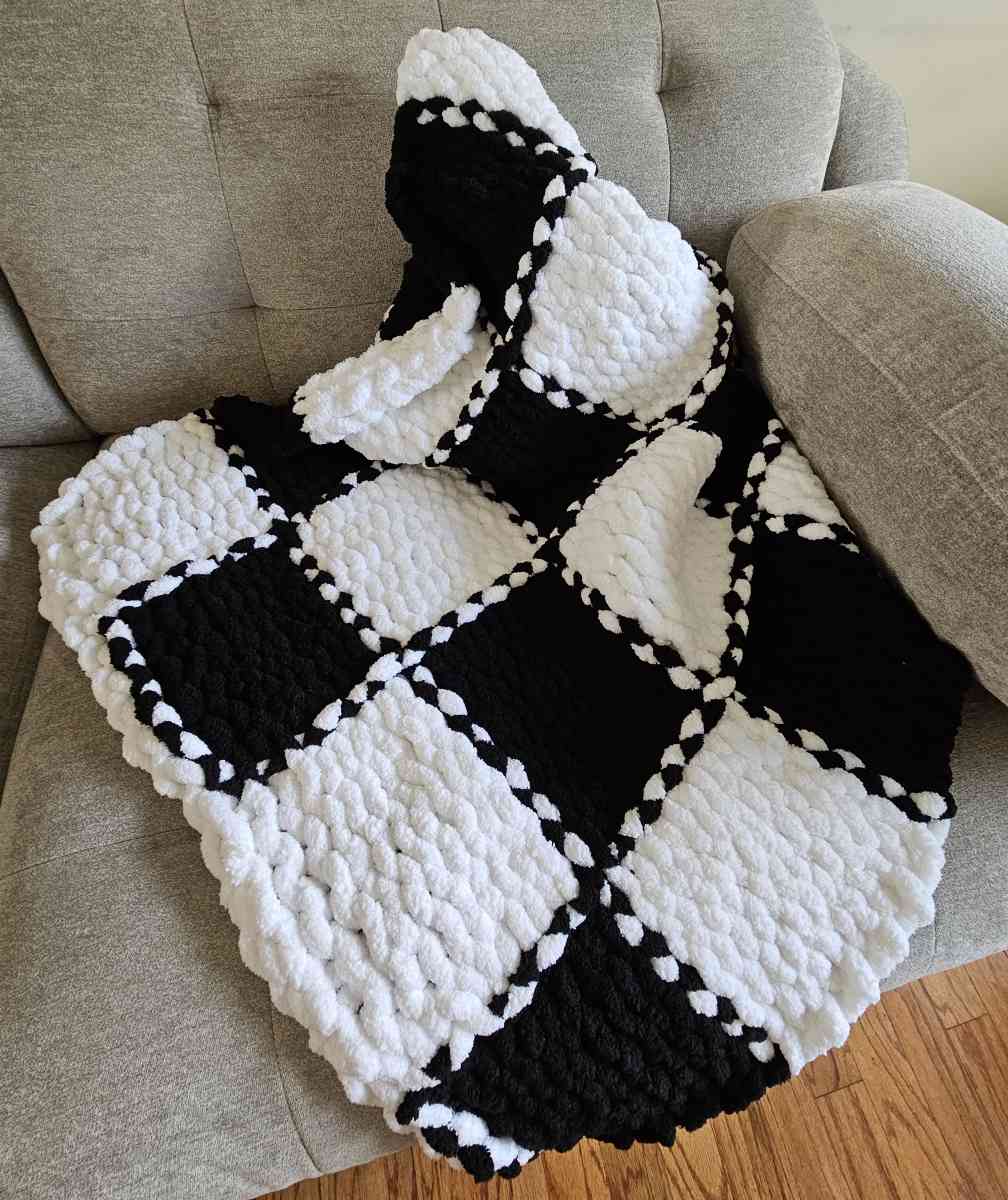 Checkered Chenille Throw - Durham, North Carolina - FleaMarketBay