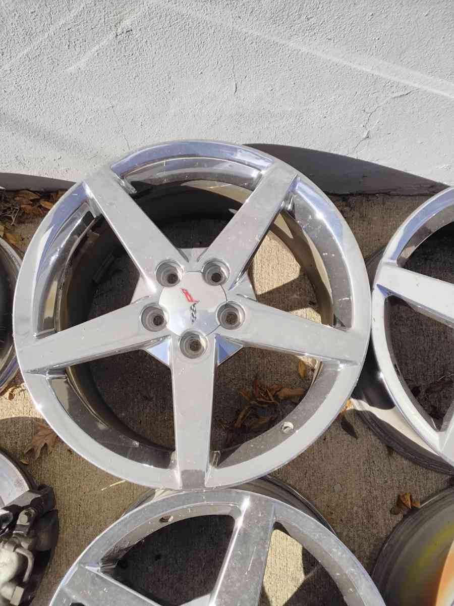 1 Set of C6 Corvette OEM Factory Staggered Wheels18 Like New