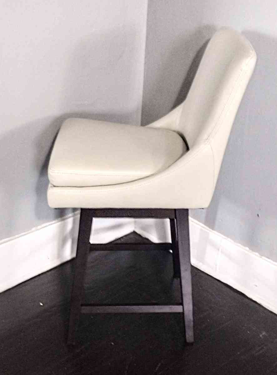 Lissa Light Gray Faux Leather Swivel Counter Stool Set