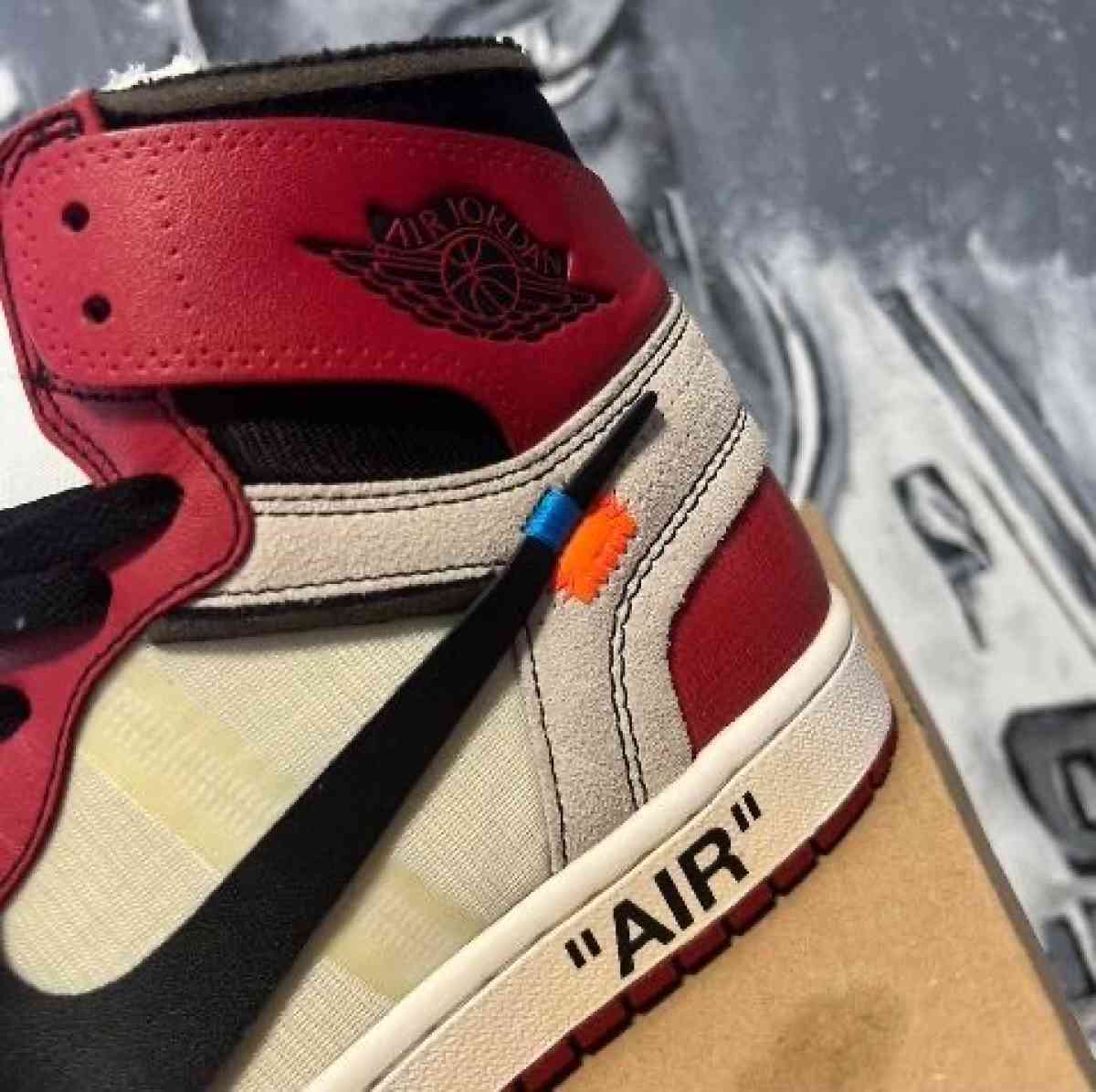 Jordan 1 off white Chicagos