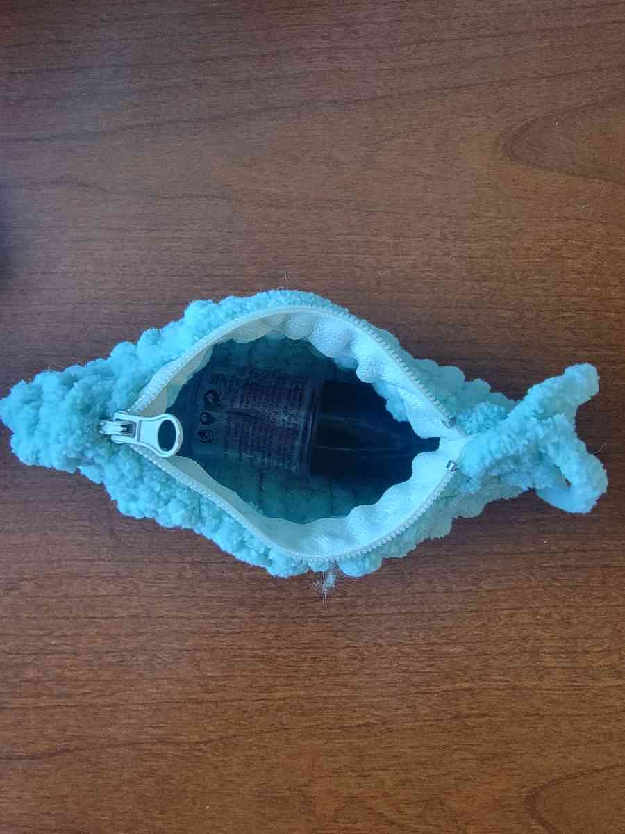 soft knitted wallet pouches - Minneota, Minnesota - FleaMarketBay