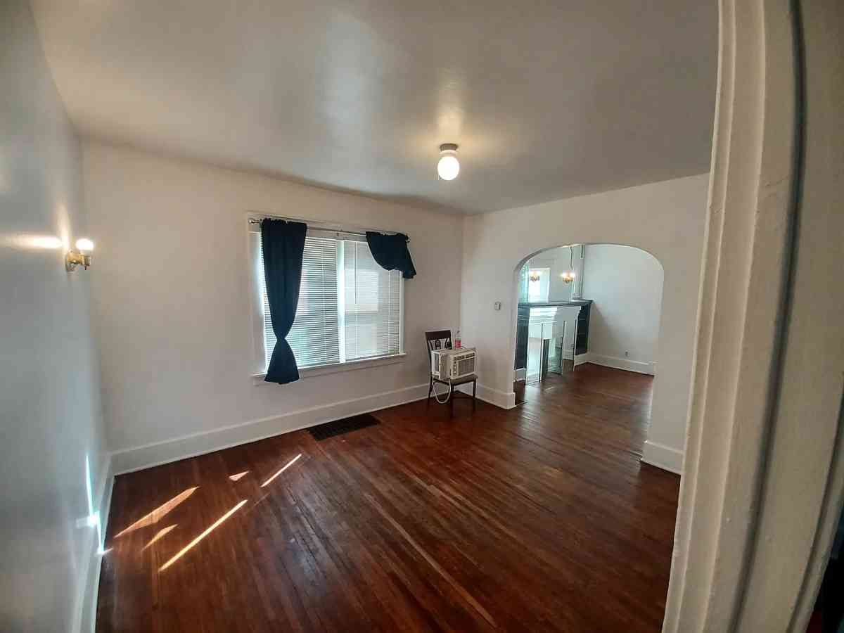 House for rent - Buffalo, New York - FleaMarketBay