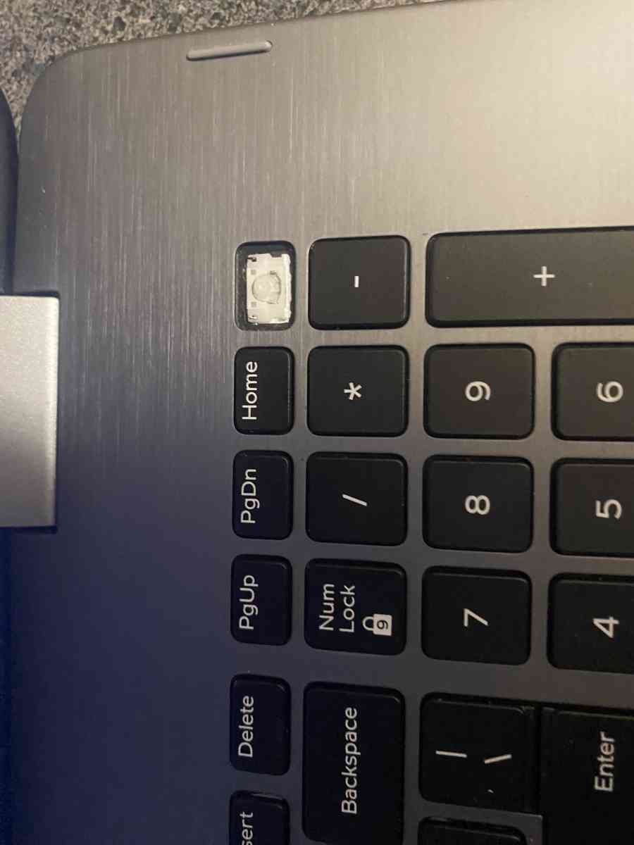 Inspiron Dell i7 8gen 2 in 1