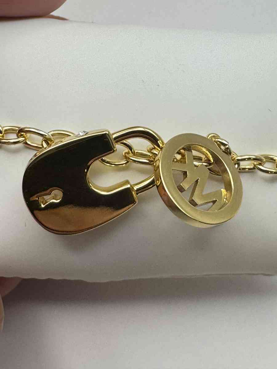 2009AIRT Michael Kors Pave Padlock Logo Chain Bracelet Goldt