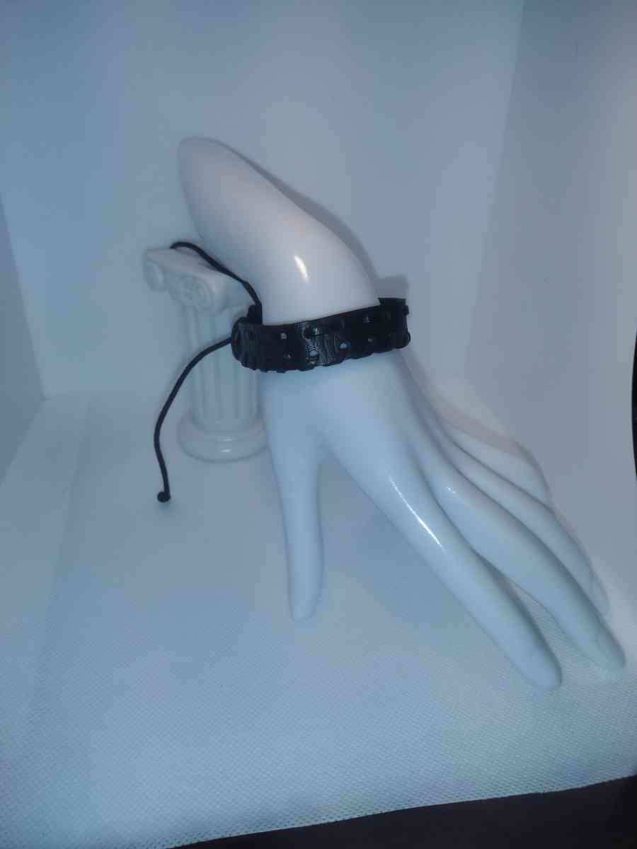 Faux Leather Bracelet straight black