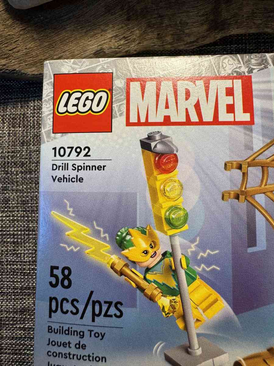 2004PTTT LEGO Marvel Drill Spinner Vehicle 10792 New Sealed