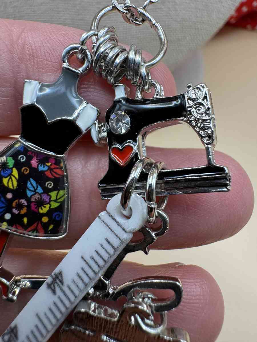 2036ATT Sewing Machine Tool Ruler Scissors Tailor Iron 20  3