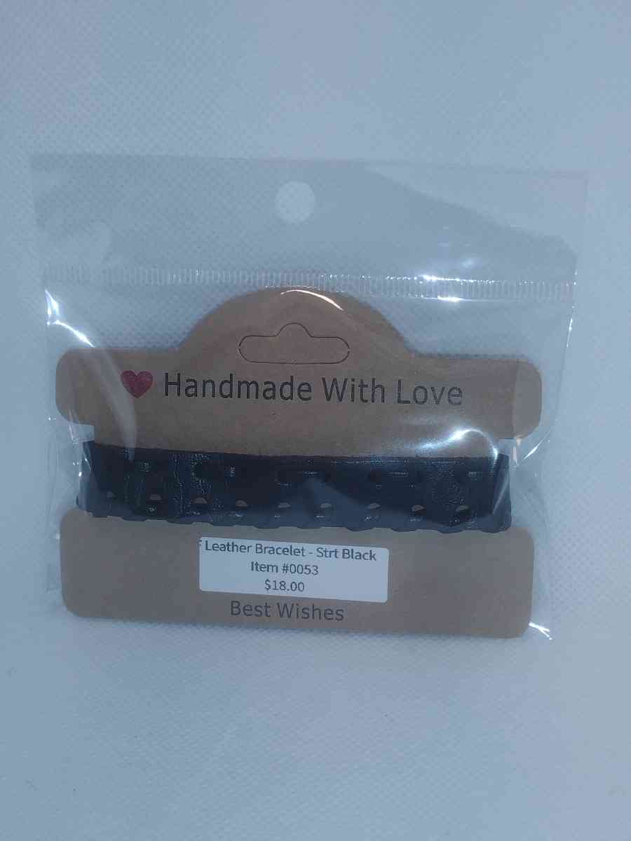 Faux Leather Bracelet straight black