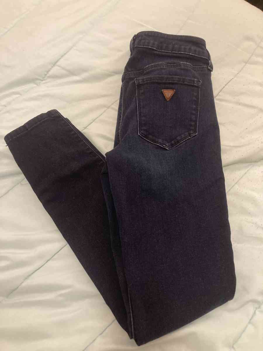 Guess low rise jeans size 26 - Blue Island, Illinois - FleaMarketBay