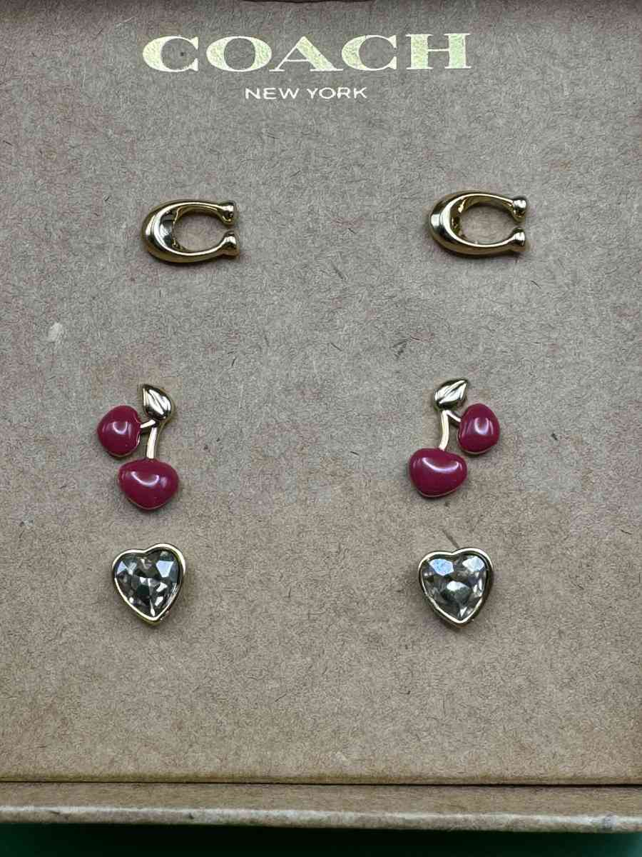 AHSHWomens Coach C Signature Cherry Heart Gift Set 3 Pairs S