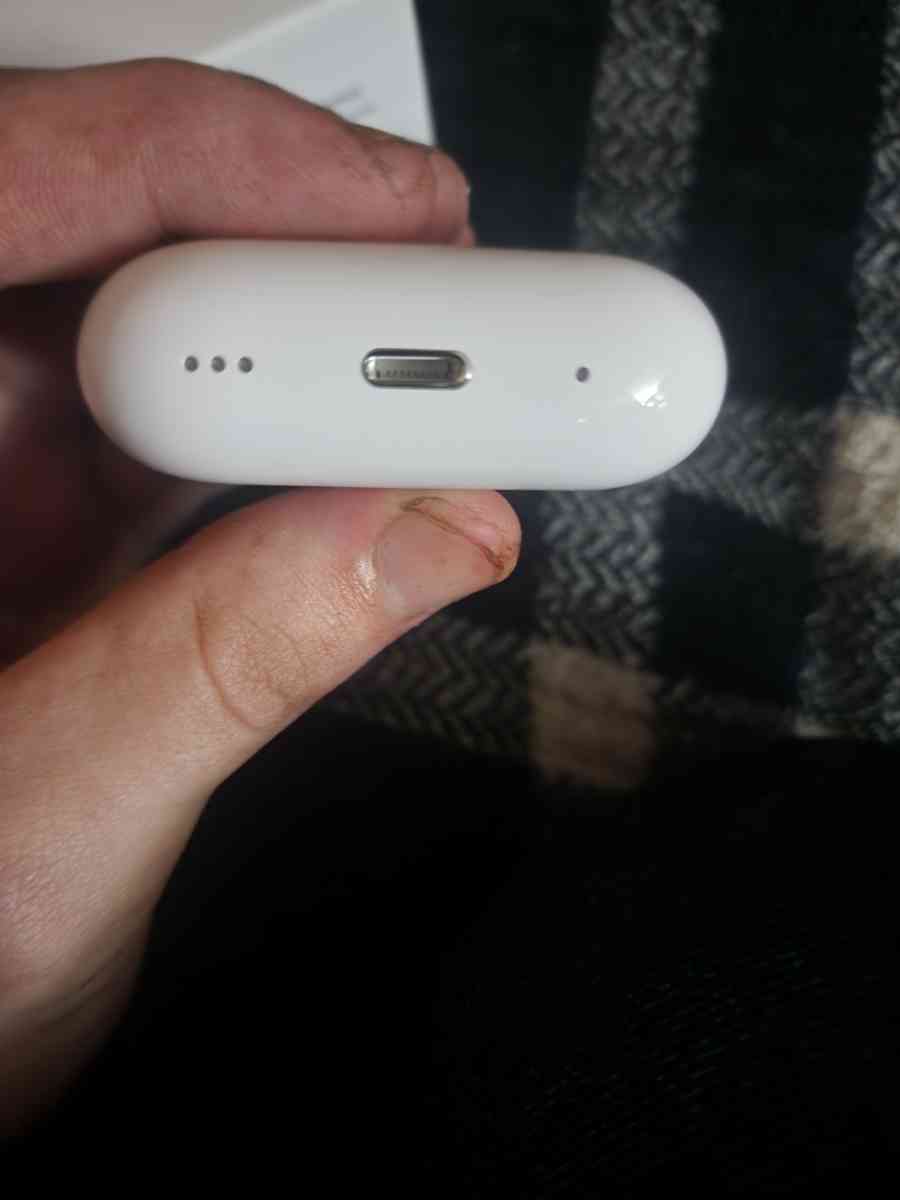 Airpod pro 2s - Alachua, Florida - FleaMarketBay