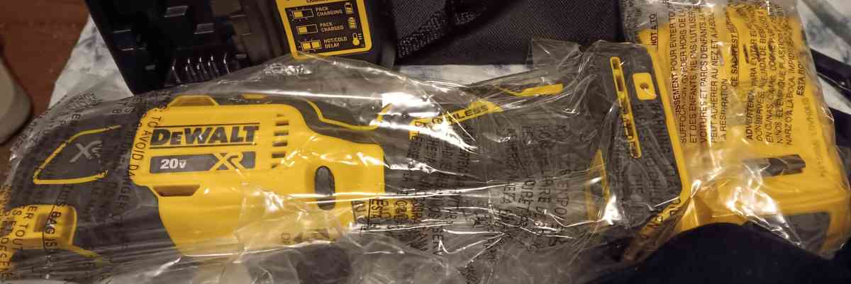 Dewalt mult tool 20 volt brand new with batteries and charge