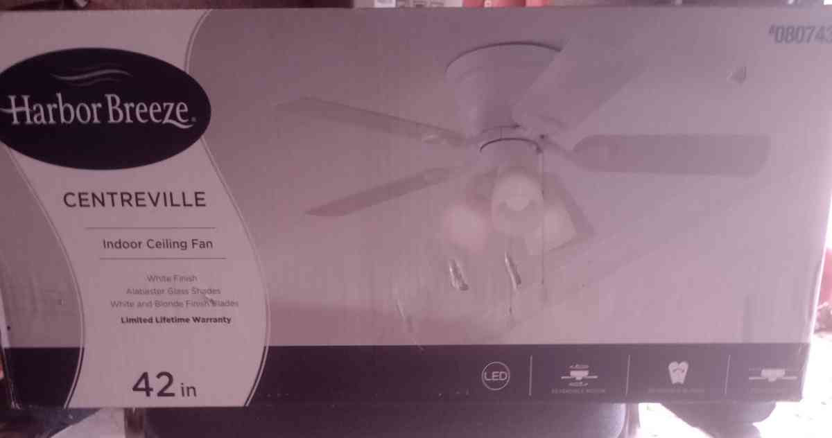 The Harbor Breeze Centreville 42in Ceiling Fan