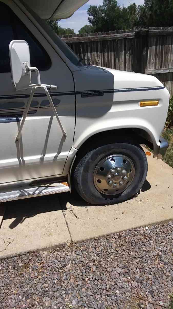 old non running RV camper