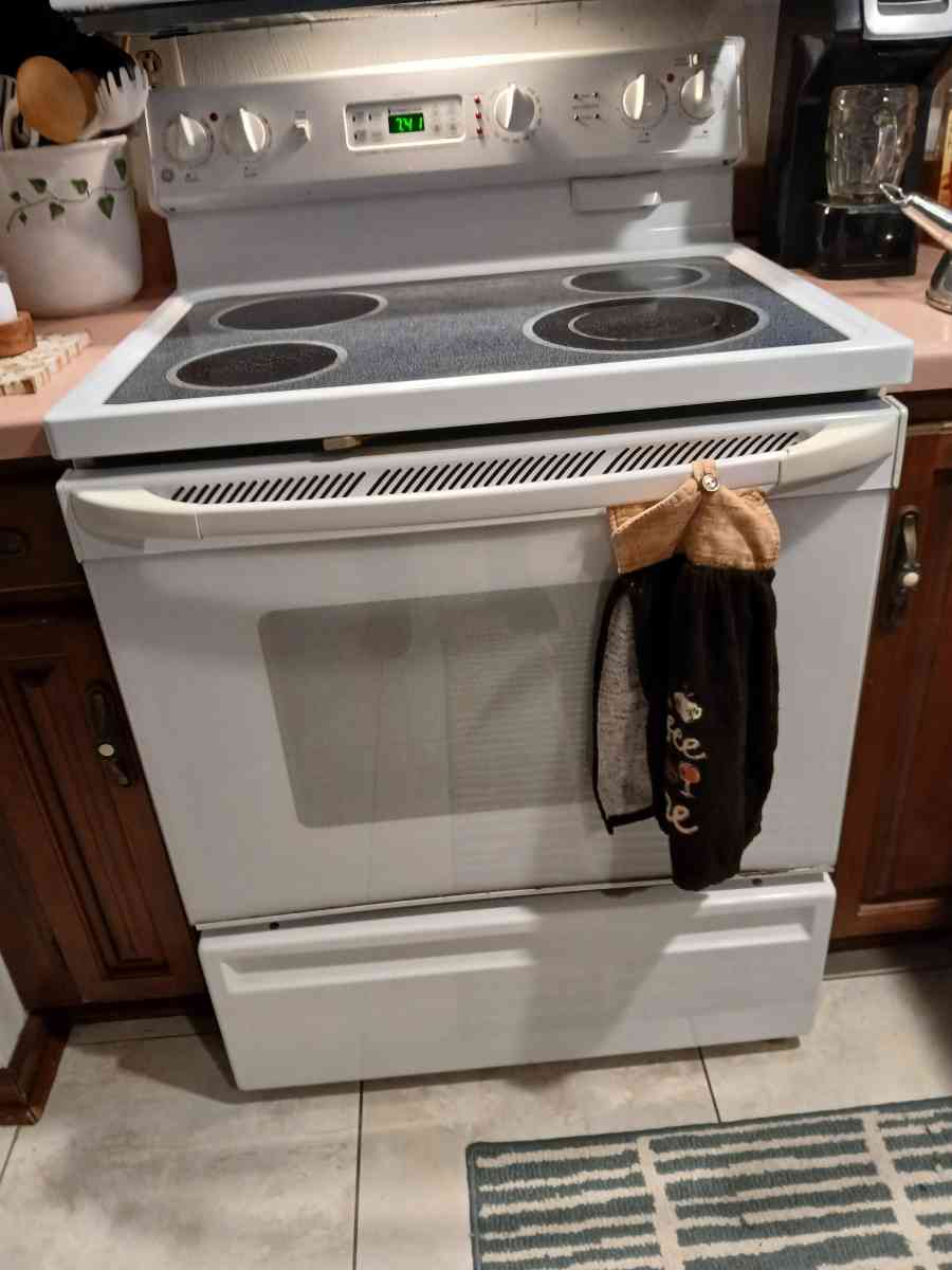 GE ELECTRIC  RANGE - Mckeesport, Pennsylvania - FleaMarketBay