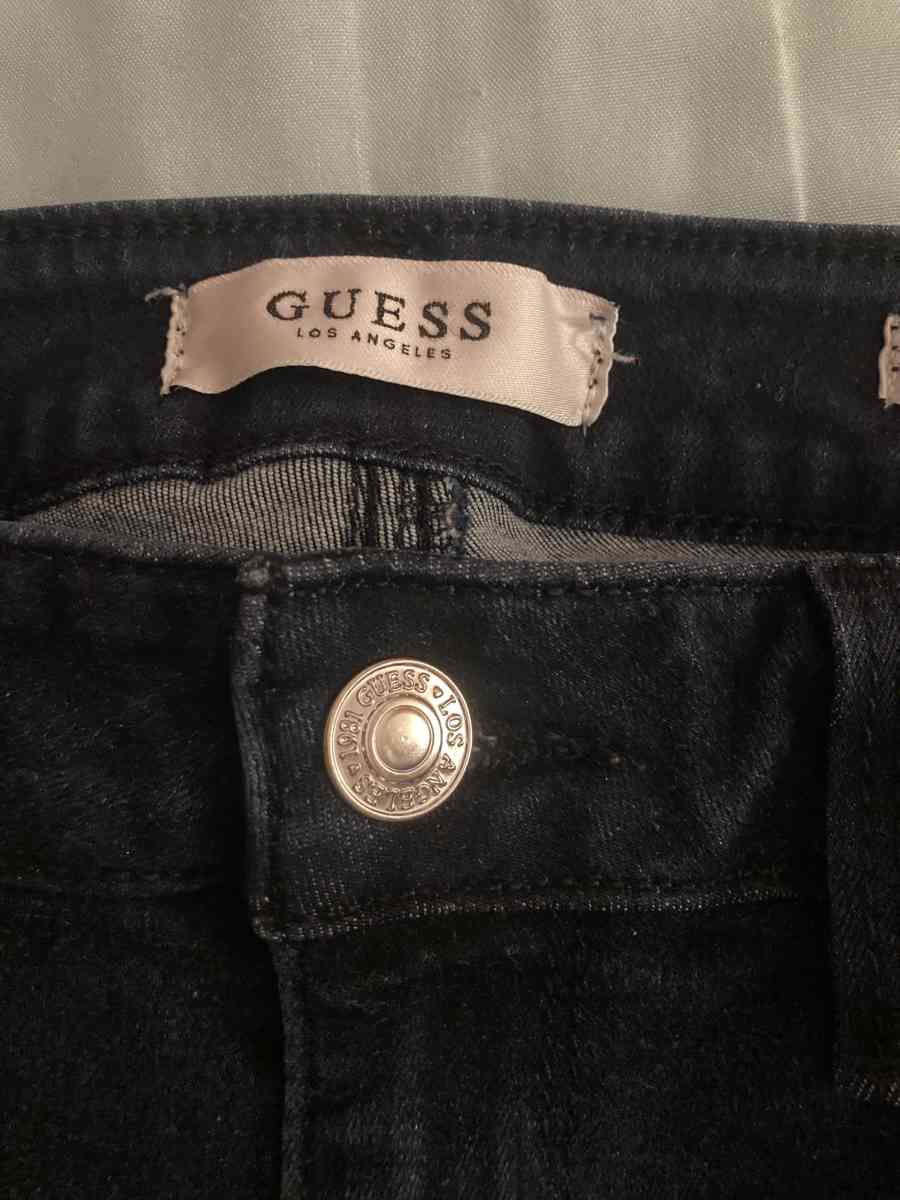 Guess low rise jeans size 26 - Blue Island, Illinois - FleaMarketBay
