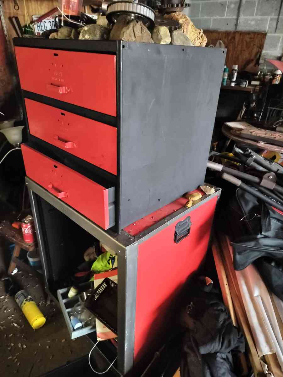 saw tool box vac pipe bender and metal detectors