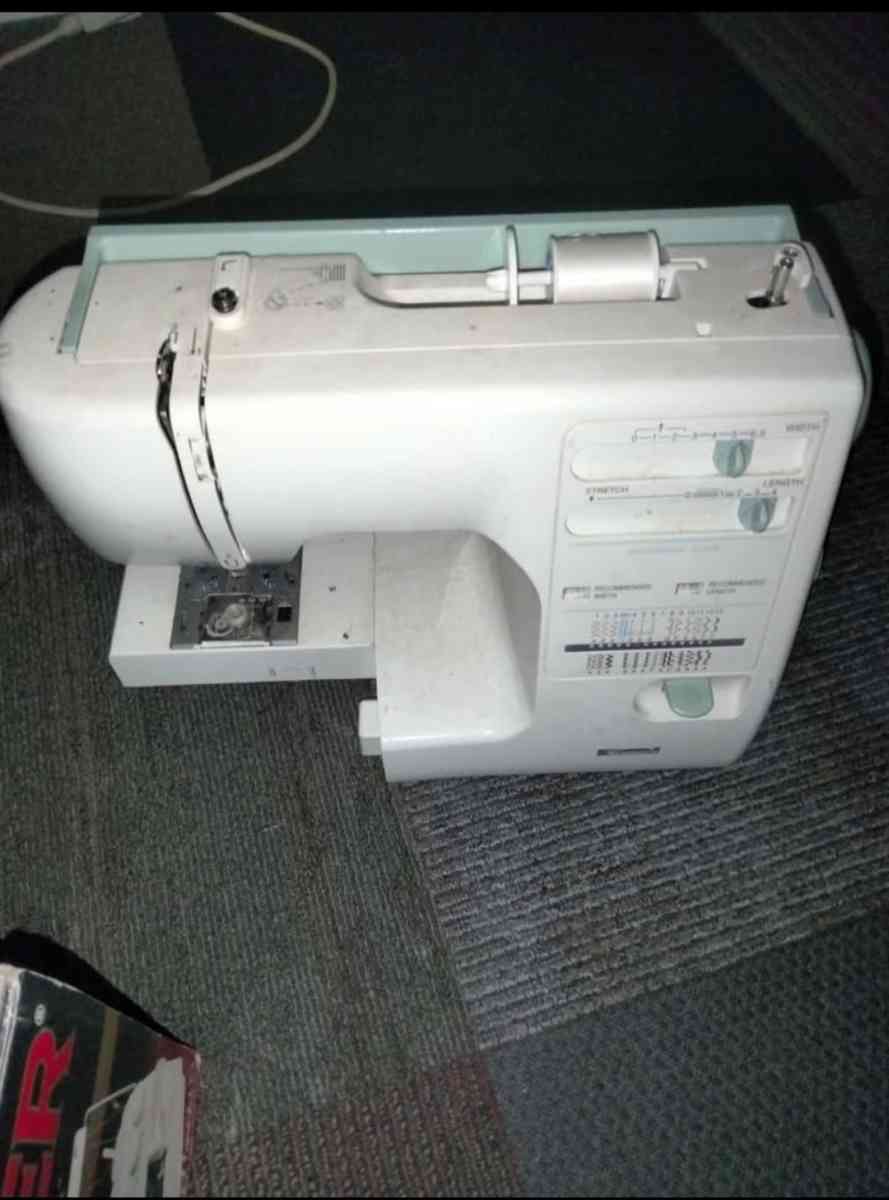 2 Sewing Machines - Slidell, Louisiana - FleaMarketBay