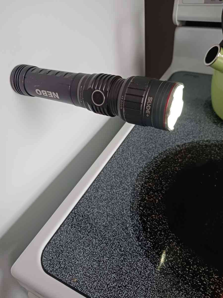 LED FlashlightWork Light  NEBO SLYDE  400 Lumens  6783