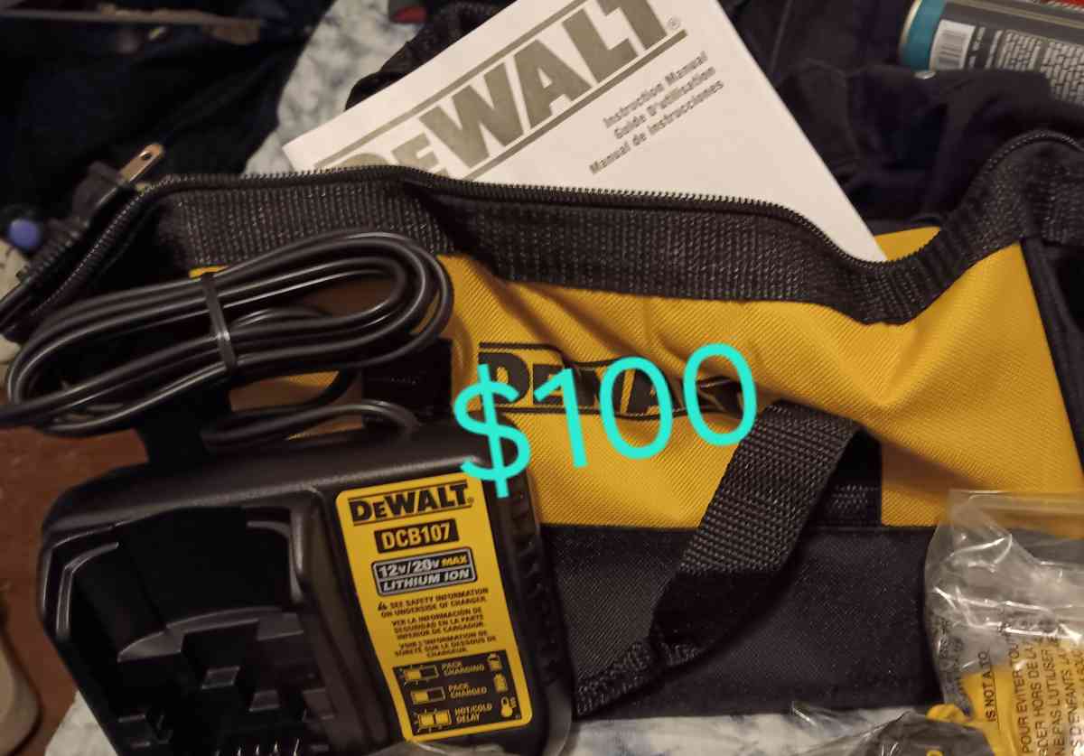 Dewalt mult tool 20 volt brand new with batteries and charge