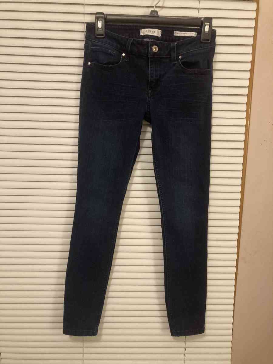 Guess low rise jeans size 26 - Blue Island, Illinois - FleaMarketBay