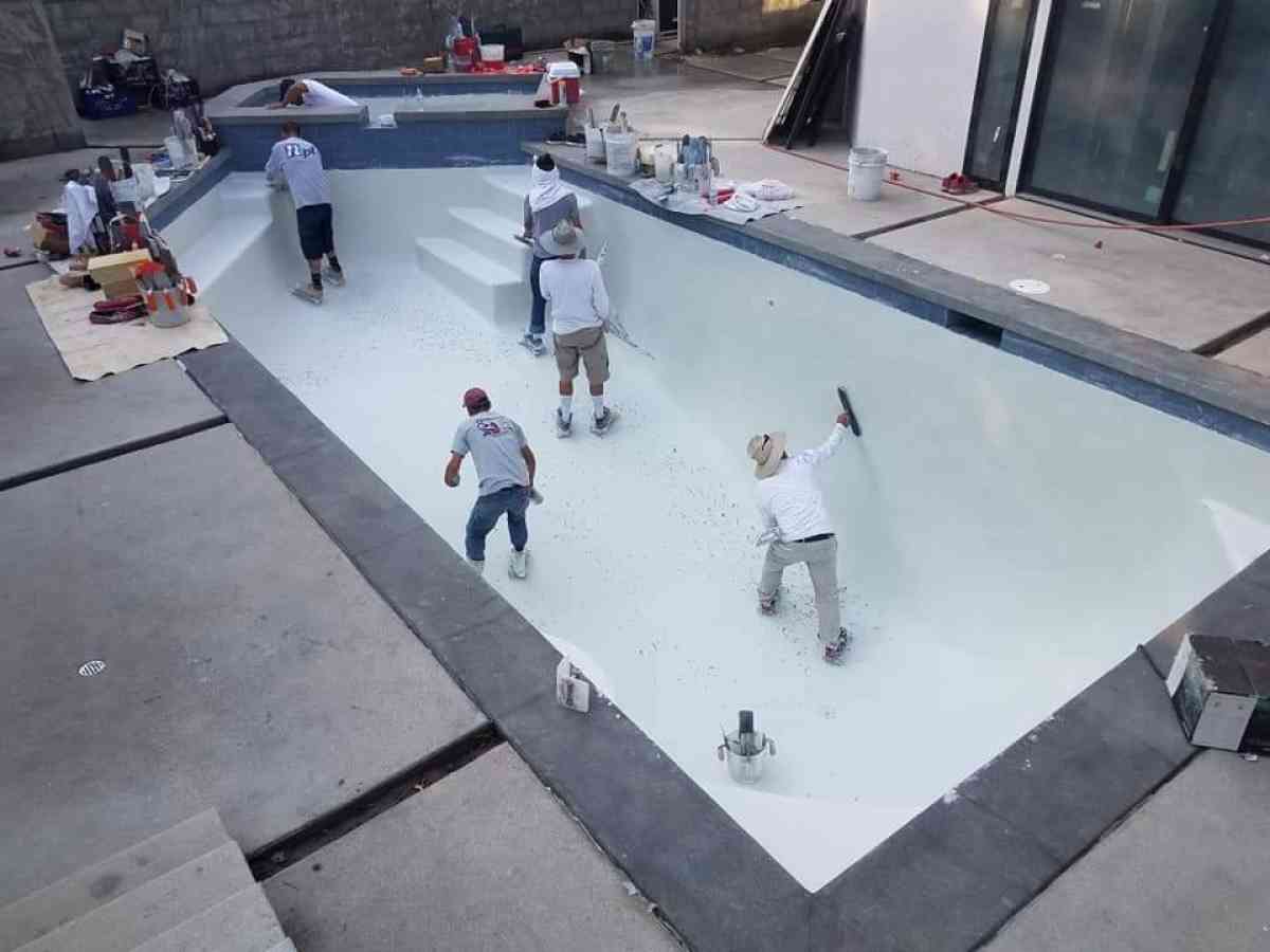 swimming pool