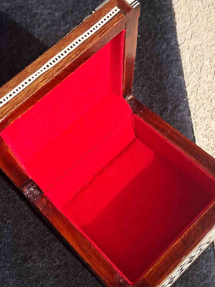 Antique Handcrafted Mother of Pearl Trinket Box