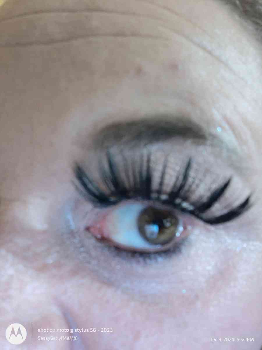 cut color style peddie Mannie brows lashes acrylics makeup