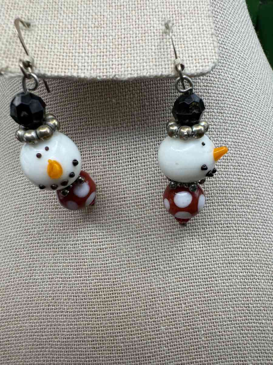 2040Vintage Art Glass Hand Blown Snowman Earrings Dangle Dro