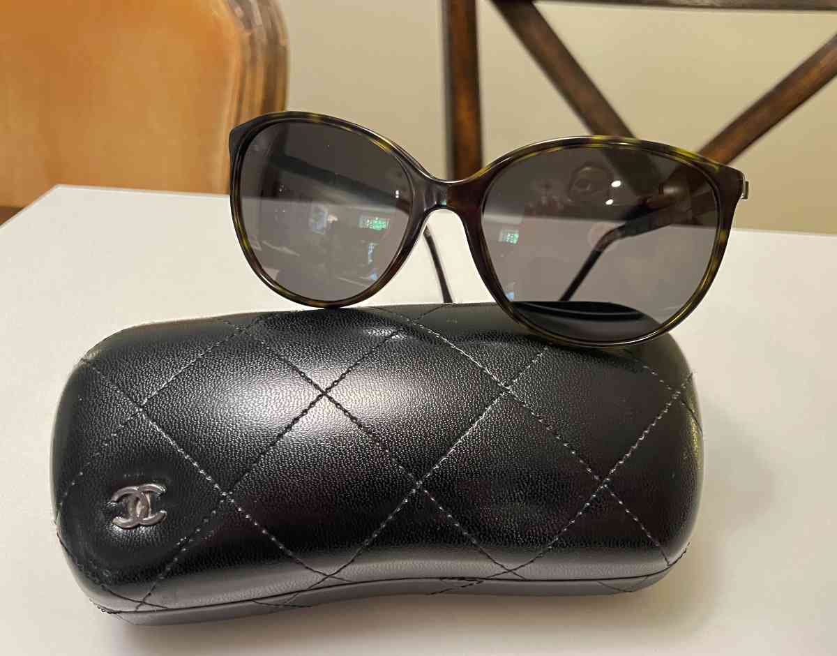 CHANEL Bijou Sunglasses Great Gift for the Fashionista