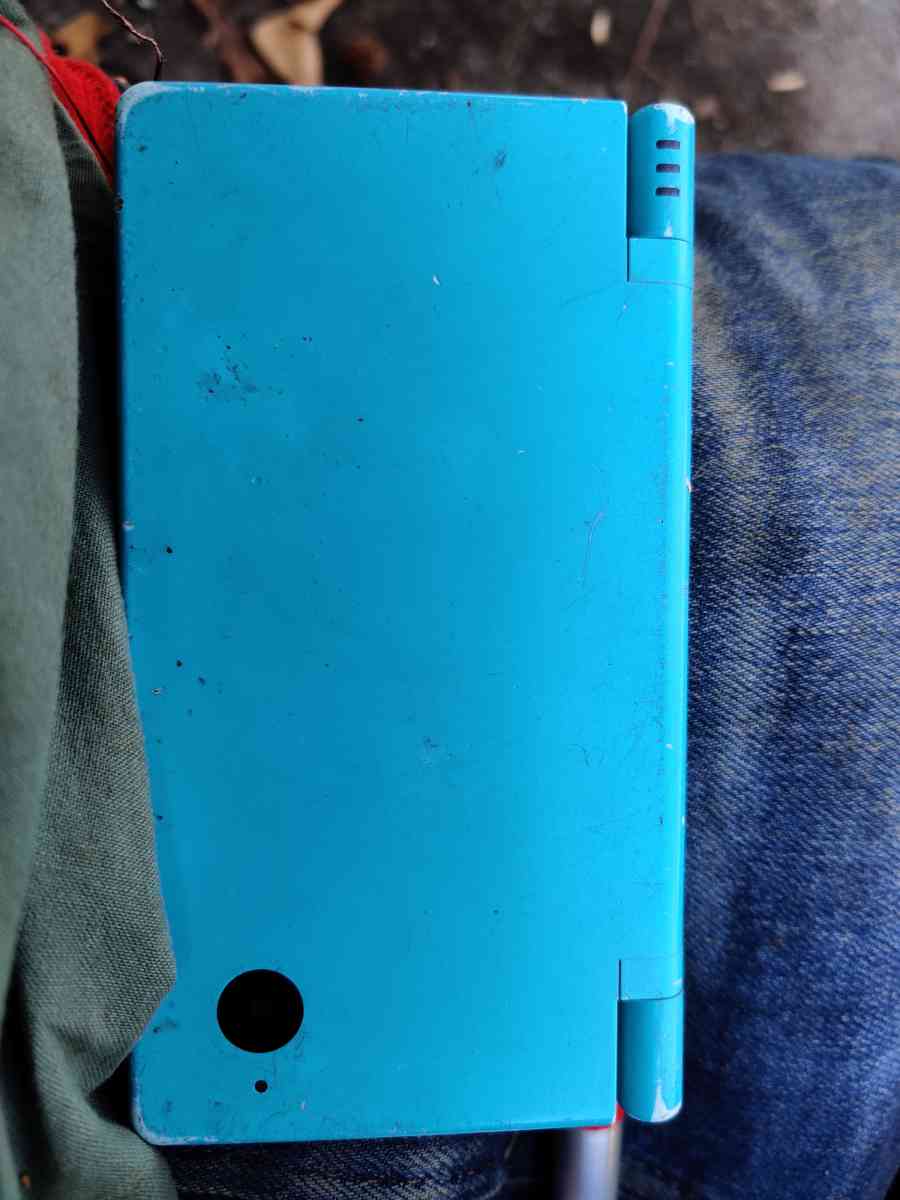 Nintendo dsi and 2 games