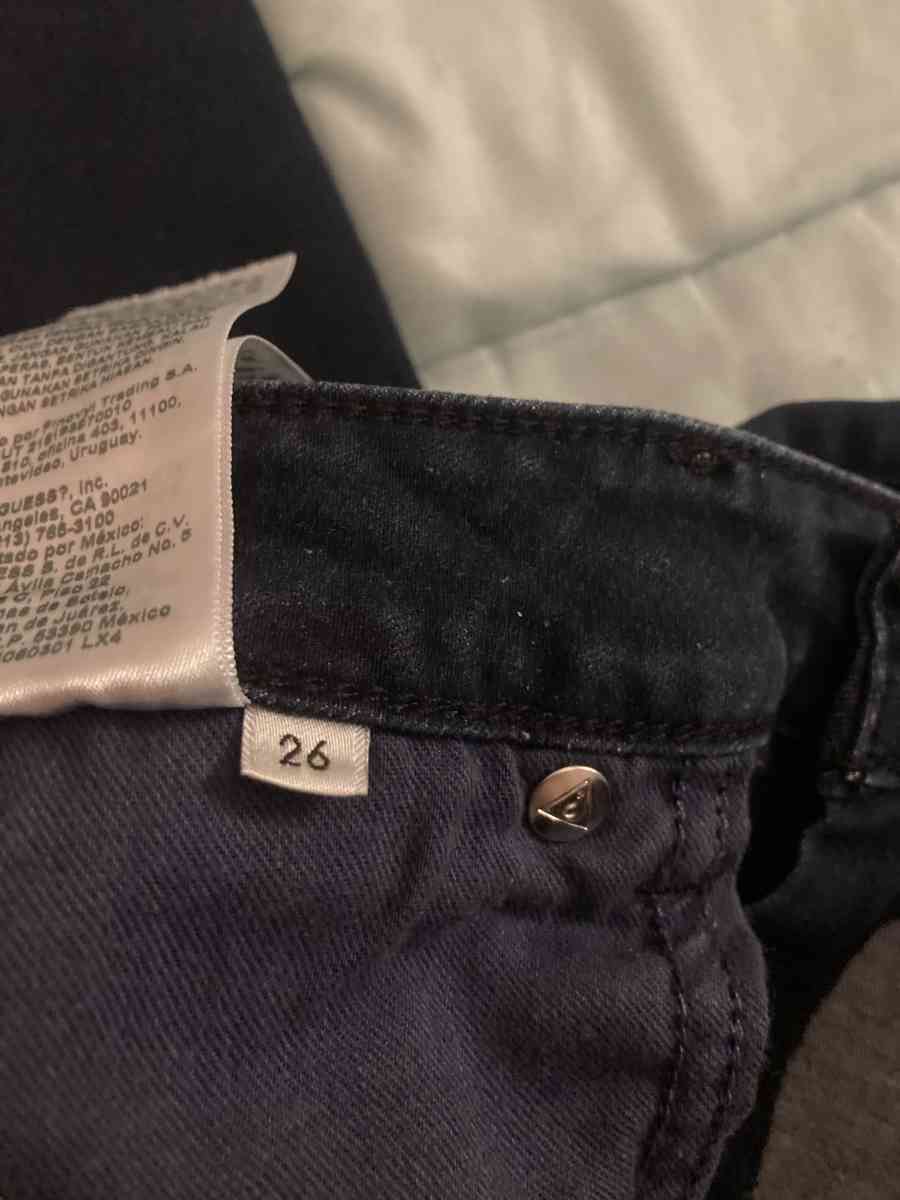 Guess low rise jeans size 26 - Blue Island, Illinois - FleaMarketBay