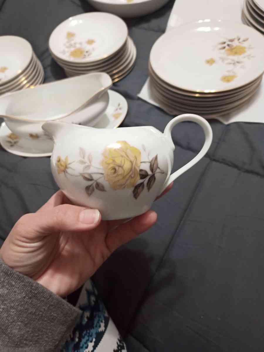 style house Valerie fine China