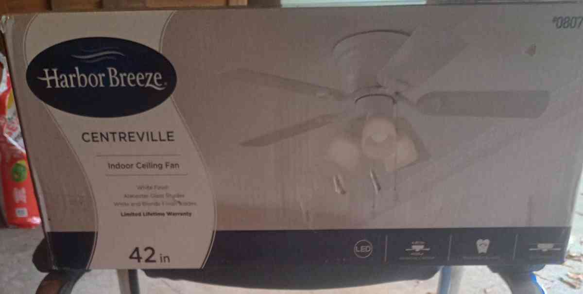The Harbor Breeze Centreville 42in Ceiling Fan