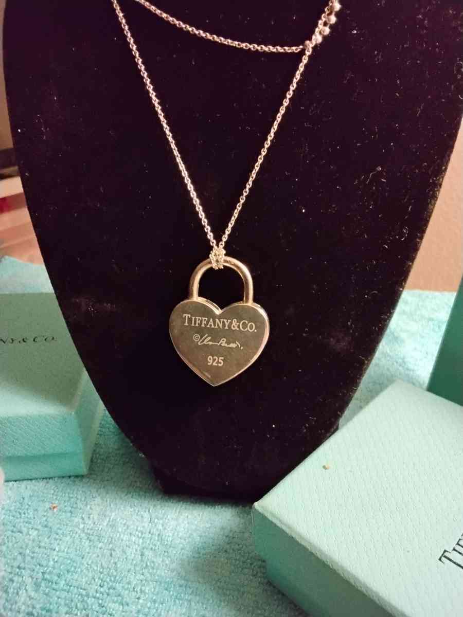 TIFFANYCO HEART LOCK NECKLACE