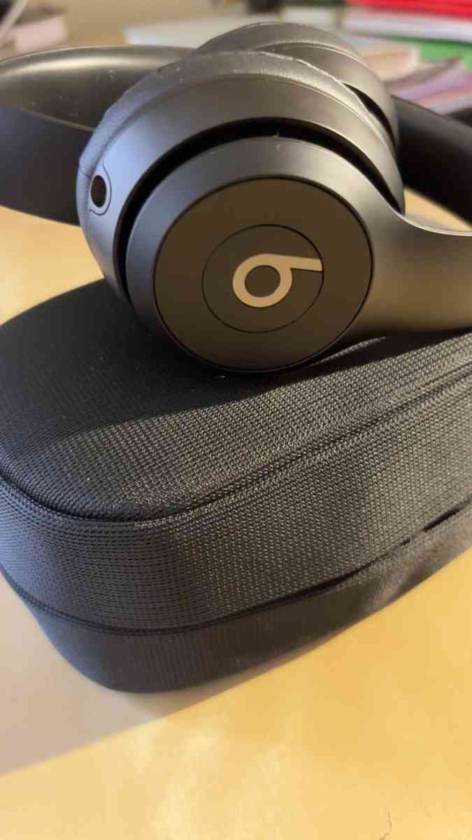 Beats Wireless Bluetooth Headphones