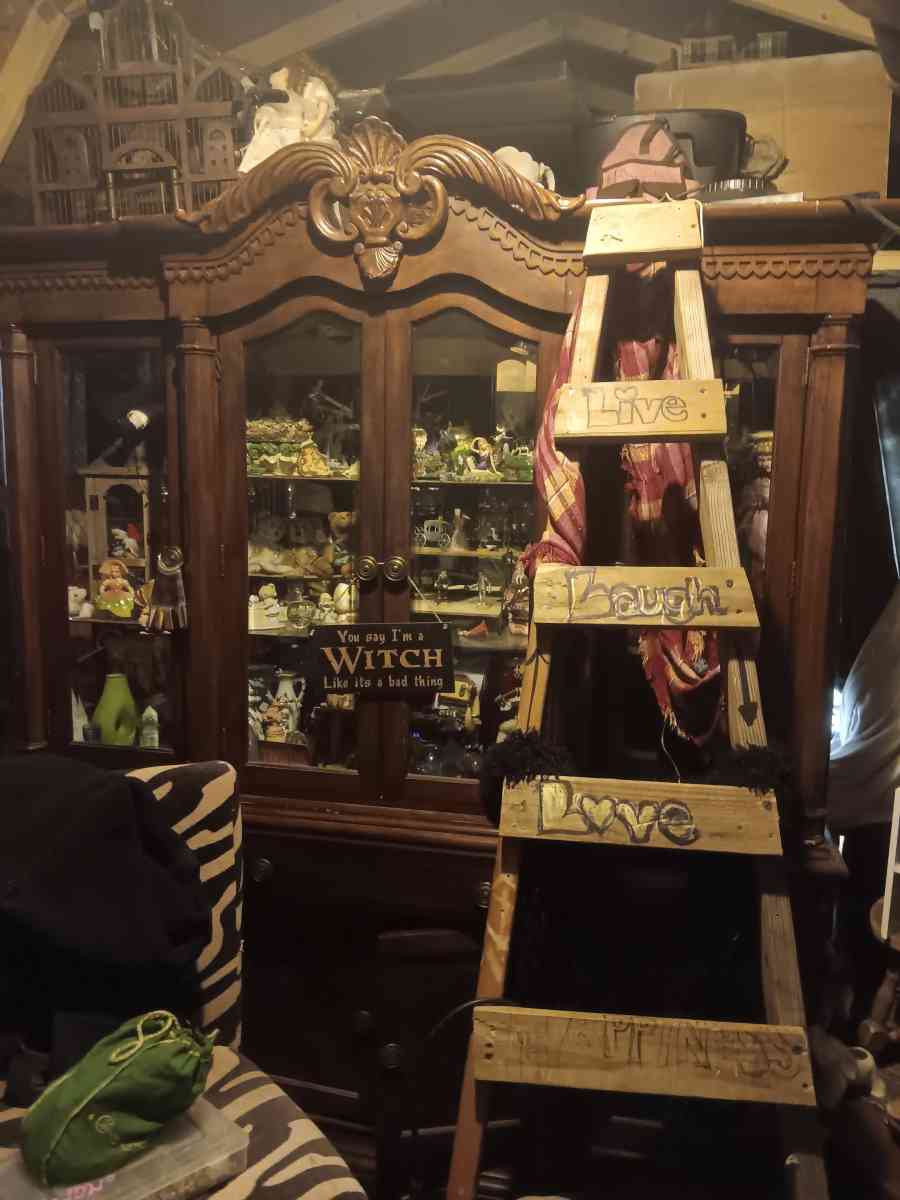 Kathy Ireland Home Cabinet With Hutch China Cabinet 69W X 17