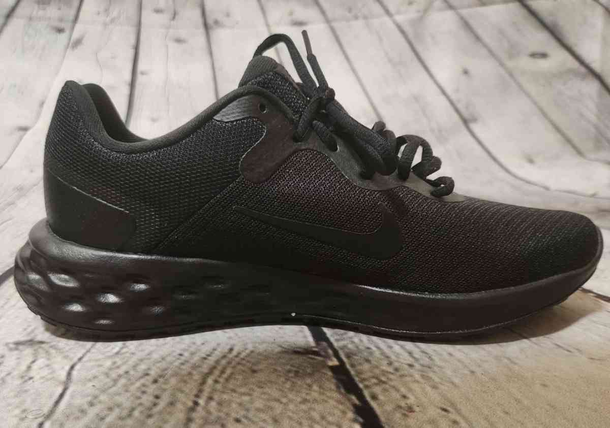 Size 85 Womens Nike Black Shoes