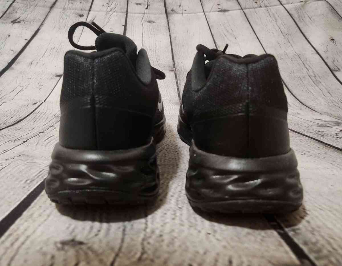 Size 85 Womens Nike Black Shoes