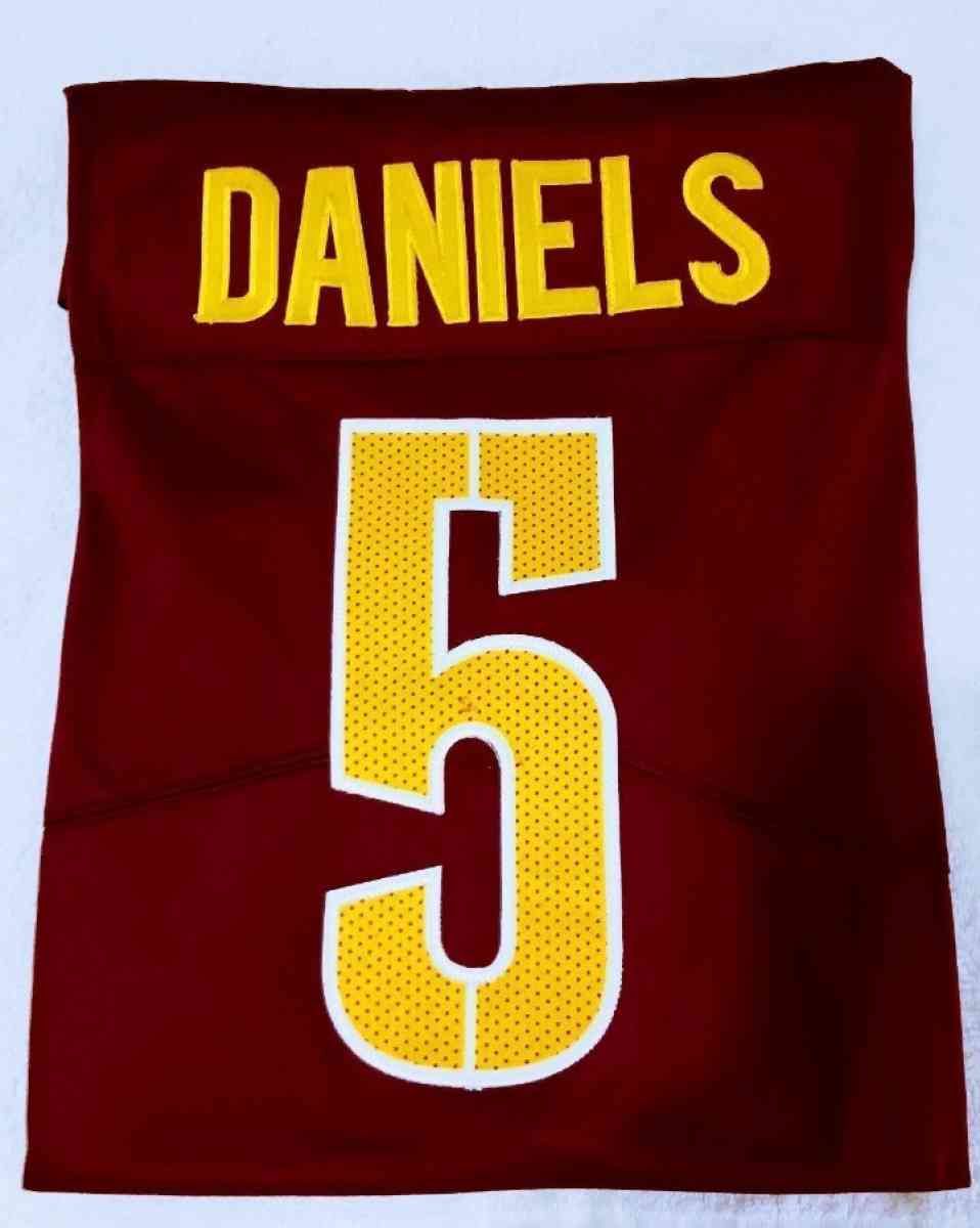 Jayden Daniels Commanders QB jersey XL Stitched