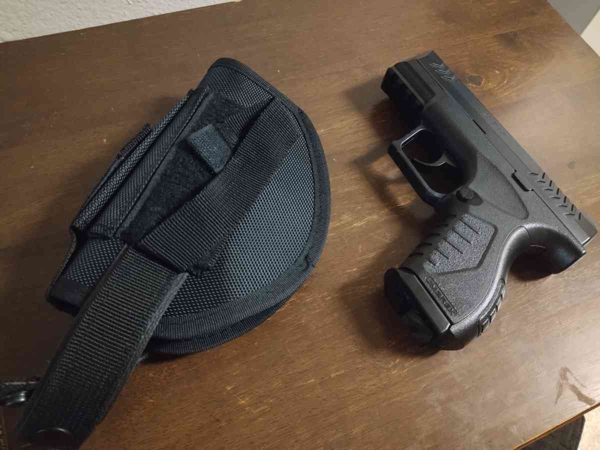 BB air gun with Holster