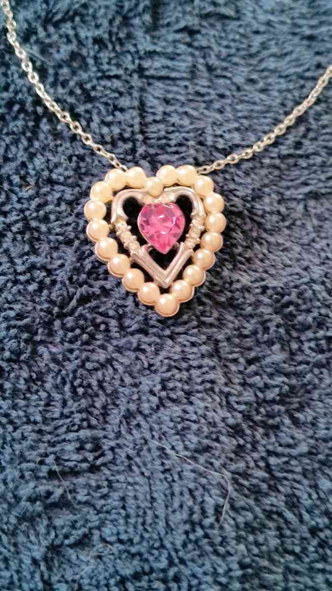 Vintage Avon Pink Heart Necklace